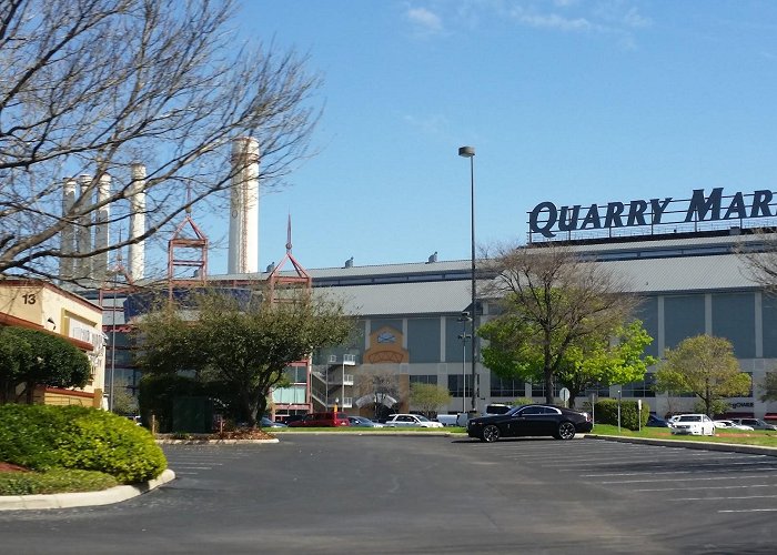 Alamo Quarry Market photo