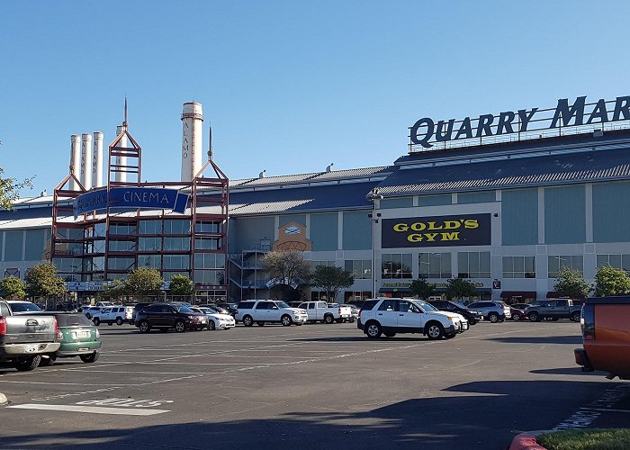 Alamo Quarry Market photo