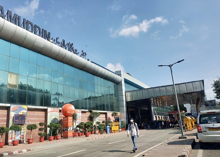 Hazrat Nizamuddin Railway Station photo