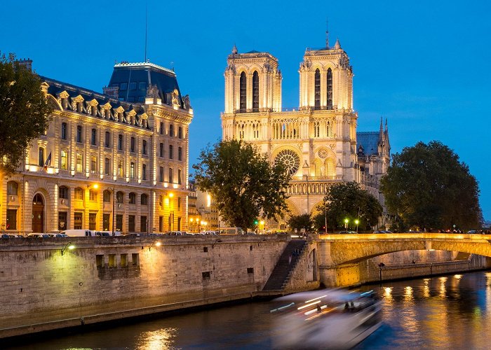 Seine River Paris Has a New Scenic Walkway Along the River Seine | Condé Nast ... photo