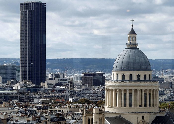 Tour Montparnasse A Defense of the Ugliest Building in Paris | The New Yorker photo