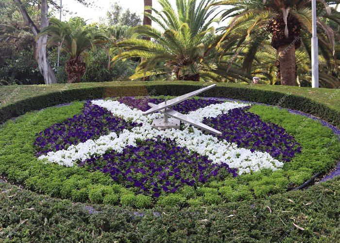 Parque Garcia Sanabria Premium Photo | Flower clock in parque garcia sanabria santa cruz ... photo