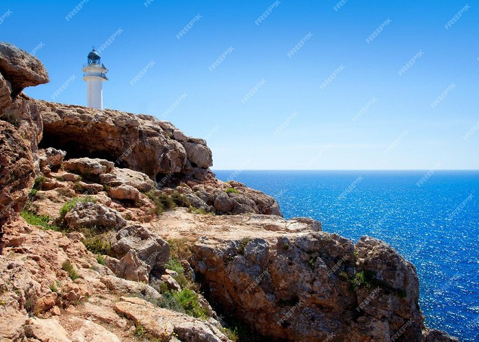 Es Cap de Barbaria Lighthouse Premium Photo | Barbaria cape lighthouse in formentera island photo