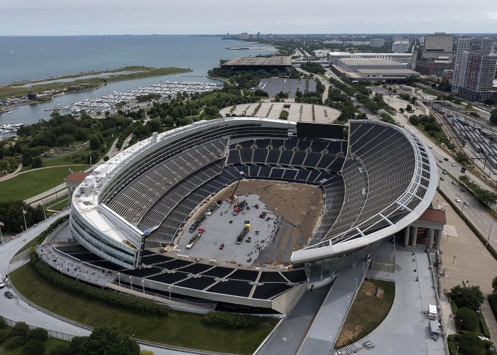 Soldier Field Mayor Lori Lightfoot unveils Soldier Field dome plan, among 3 ... photo