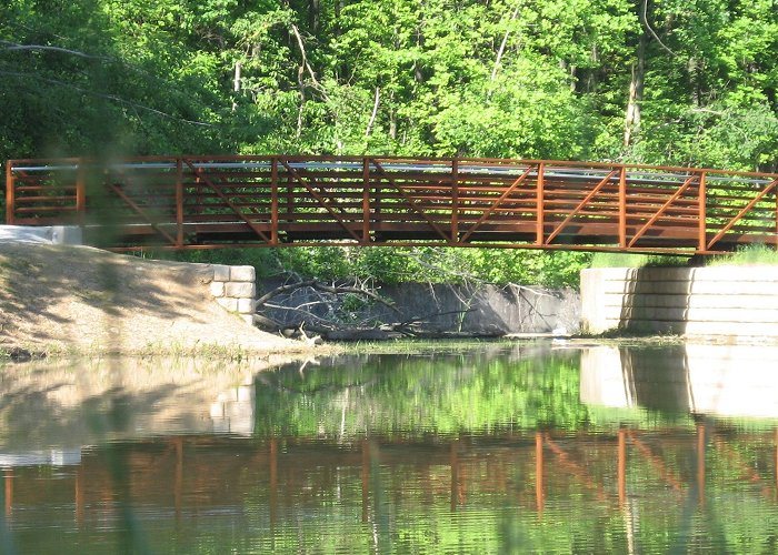 Waverly Park Waverly Lake Is Best Lake For Hiking In Louisville photo