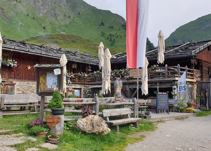 Rio Pusteria Zingerle Hütte, Valles/Vals - Reserve your seat now | South Tyrol photo