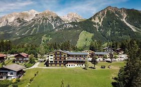 Mountain Hostel Ramsau am Dachstein Exterior photo