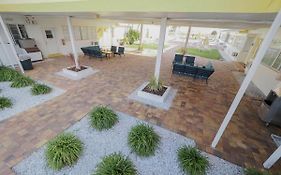 The Sands Of Treasure Island Hotel St. Pete Beach Exterior photo