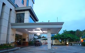 Grand Victoria Hotel Samarinda Exterior photo