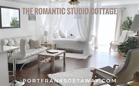 Romantic Studio Cottage Lambton Shores Exterior photo