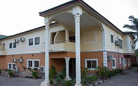 Room In Lodge - Bristlecone Suites And Apartments Abuja Exterior photo