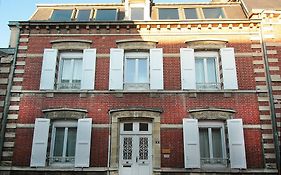 Chambre D'Hotes Les Epicuriens Bed & Breakfast Epernay Exterior photo