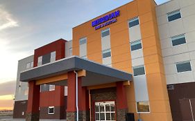 Meridian Inn & Suites Regina Airport Exterior photo