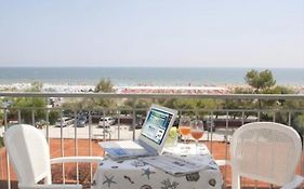 Hotel Nizza - Seaview Beachfront Park Hotel Riccione Exterior photo