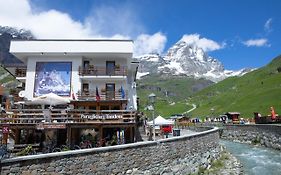 Hotel Meuble' Joli Breuil-Cervinia Exterior photo