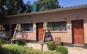 Lusaka Backpackers Hostel Exterior photo