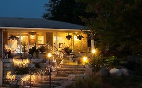 A Garden Stroll Bed & Breakfast Bed & Breakfast Stratford Exterior photo