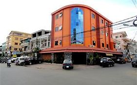 Lucky 1 Guesthouse Phnom Penh Exterior photo