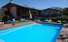 Apartamentos Rurales El Canchal De La Gallina: Rustic Retreat with Jacuzzi & Heated Pool Hervas Exterior photo