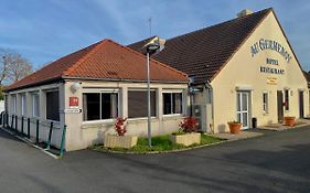 Au Germenoy Hotel Restaurant Vaux-le-Penil Exterior photo