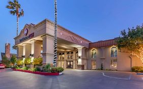 Best Western Plus Hilltop Inn Redding Exterior photo