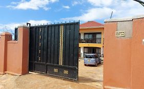 Glen'S Apartment Entebbe Exterior photo