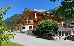 Aparthotel Tyrol Lermoos Exterior photo