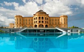 Latar Hotel Yerevan Exterior photo