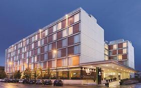 Doubletree By Hilton Milan Hotel Exterior photo