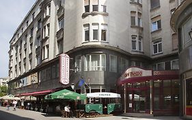 Pilvax Hotel Budapest Exterior photo