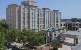 Hilton Garden Inn Virginia Beach Town Center Exterior photo