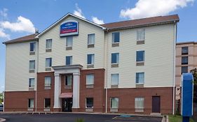 Howard Johnson By Wyndham Airport Hotel Louisville Exterior photo