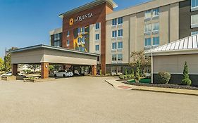 La Quinta By Wyndham Cleveland Airport West Hotel North Olmsted Exterior photo