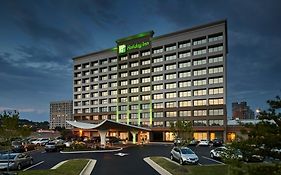 Holiday Inn Alexandria At Carlyle, An Ihg Hotel Exterior photo