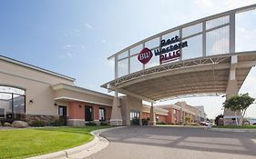 Best Western Plus Willmar Hotel Exterior photo