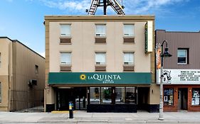 La Quinta By Wyndham Oshawa Hotel Exterior photo