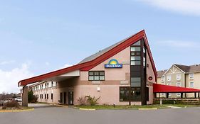 Days Inn By Wyndham Trois-Rivieres Exterior photo