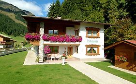 Gaestehaus Lukasser Bed & Breakfast Hippach Exterior photo