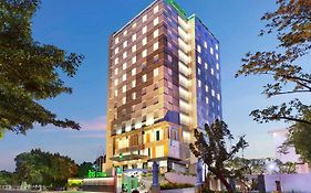 Ibis Styles Makassar Sam Ratulangi Hotel Exterior photo