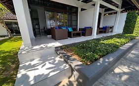 Beach Club Lombok By Bale Solah Hotel Senggigi Exterior photo