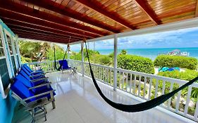 Laura'S Lookout Villa Caye Caulker Exterior photo