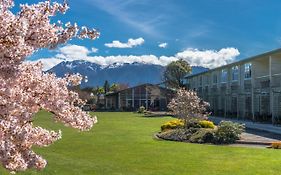 Distinction Te Anau Hotel & Villas Exterior photo