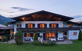 Pension Landhaus Gasteiger Hotel Kitzbuhel Exterior photo