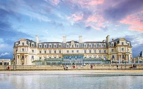 Grand Hotel Des Thermes Saint-Malo Exterior photo