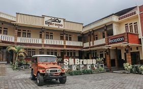 Sm Bromo Hotel Probolinggo Exterior photo