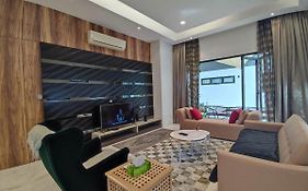 Bunga Raya Villa By Malvacae Homestays Shah Alam Exterior photo