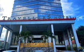 Travellers Hotel Phinisi Makassar Exterior photo