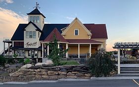 Magnetic Hill Winery Hotel Moncton Exterior photo