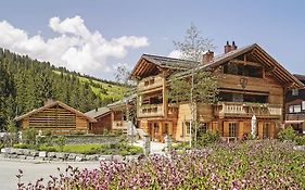 Lech Lodge - 3 Chalets Und Eine "Gute Fee" Exterior photo