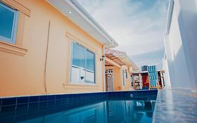 Heavenly Apheartment With Backyard Swimming Pool Apartment Dodoma Exterior photo